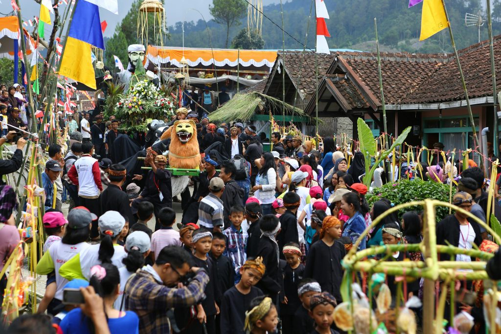 travel rembang jakarta